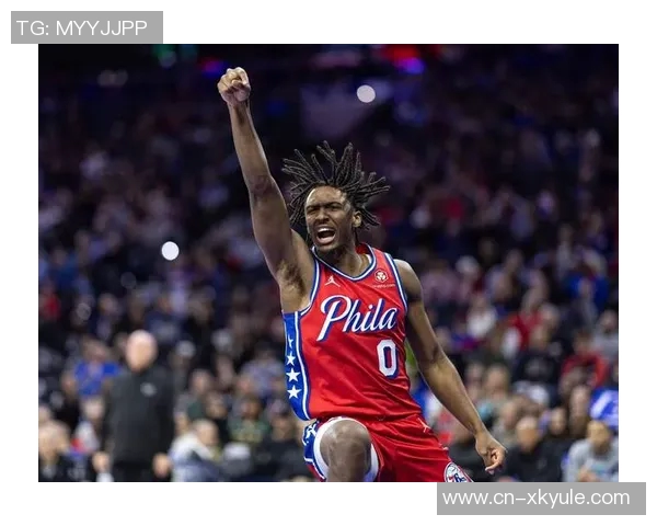 乔治称赞马克西坚持锻炼展现出色表现背后原因揭秘