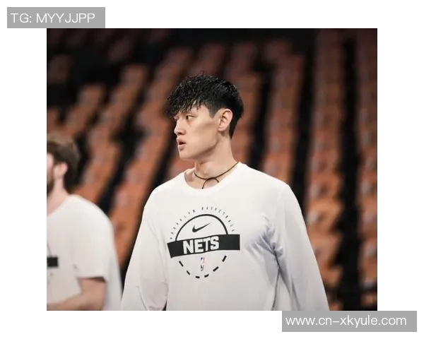 中国赛半场战报布克贡献11分曾凡博未登场托马斯状态火热助太阳暂时领先篮网 中国赛半场战报布克贡献11分曾凡博未登场托马斯状态火热助太阳暂时领先篮网