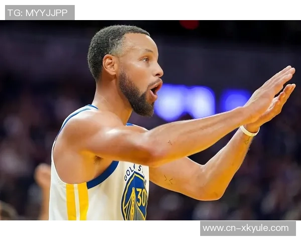 库里第三节火力全开轰下31分带领球队重返巅峰状态