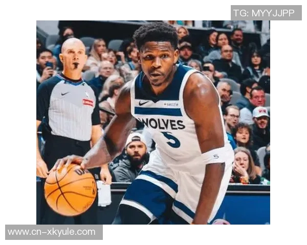 爱德华兹虽砍下30分5板却难救球队无力回天罚球表现出色8中7